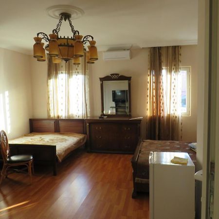 Mini Hotel On Guramishvili 22 コブレチ エクステリア 写真
