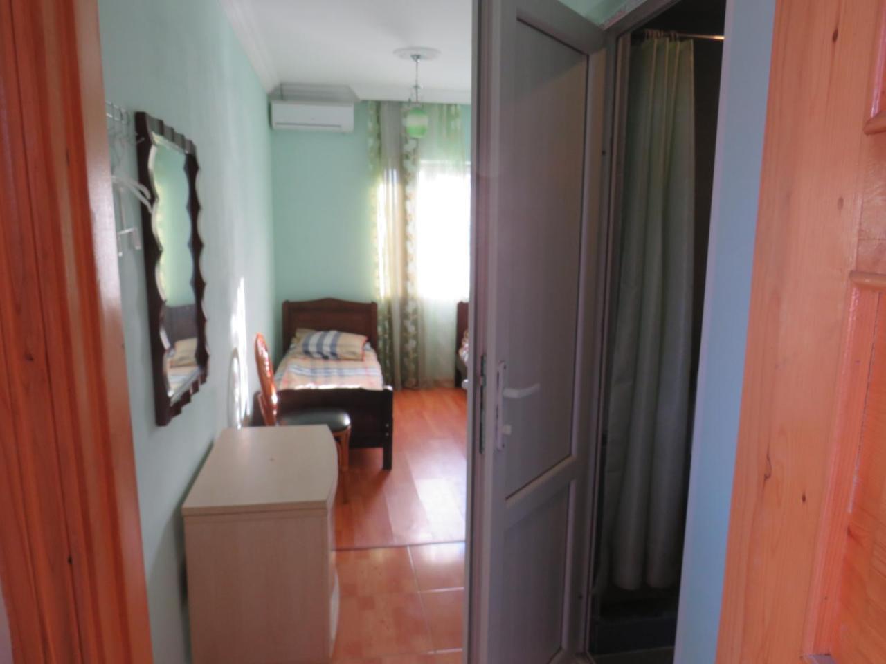Mini Hotel On Guramishvili 22 コブレチ エクステリア 写真