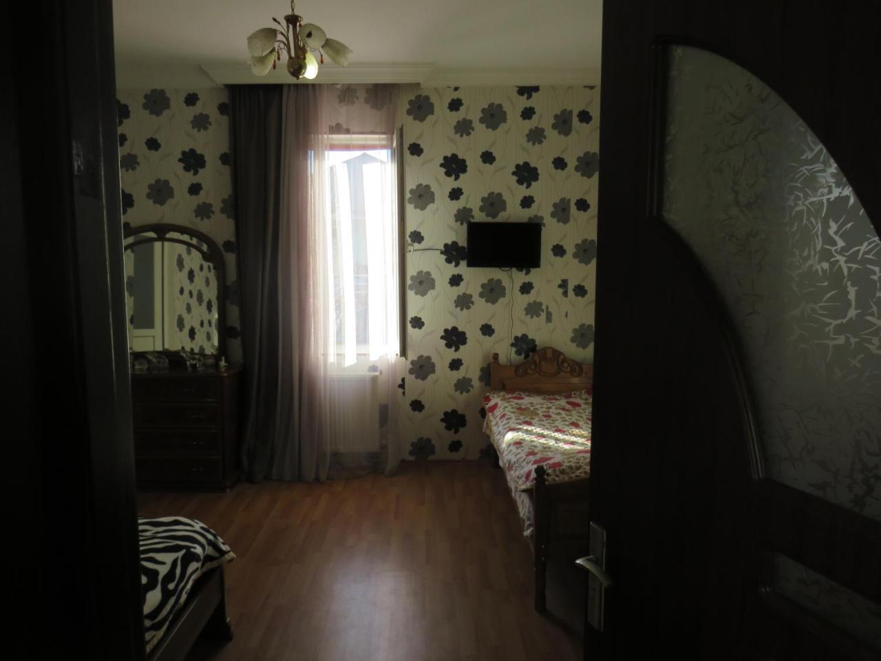 Mini Hotel On Guramishvili 22 コブレチ エクステリア 写真